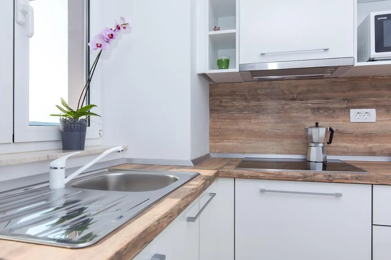 Apartments Kiara Punat